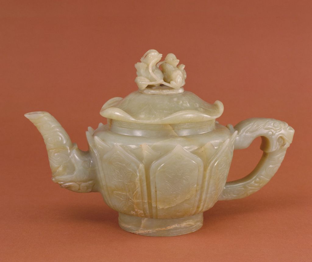 图片[1]-Jade mandarin duck lying lotus cloud dragon handle holding pot-China Archive